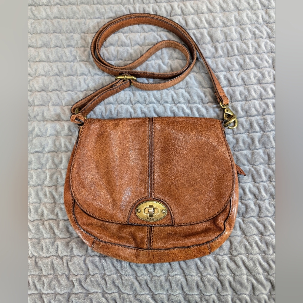 Fossil Genuine Leather Brown Crossbody Bag Adjustable Strap Pockets 8x9x2